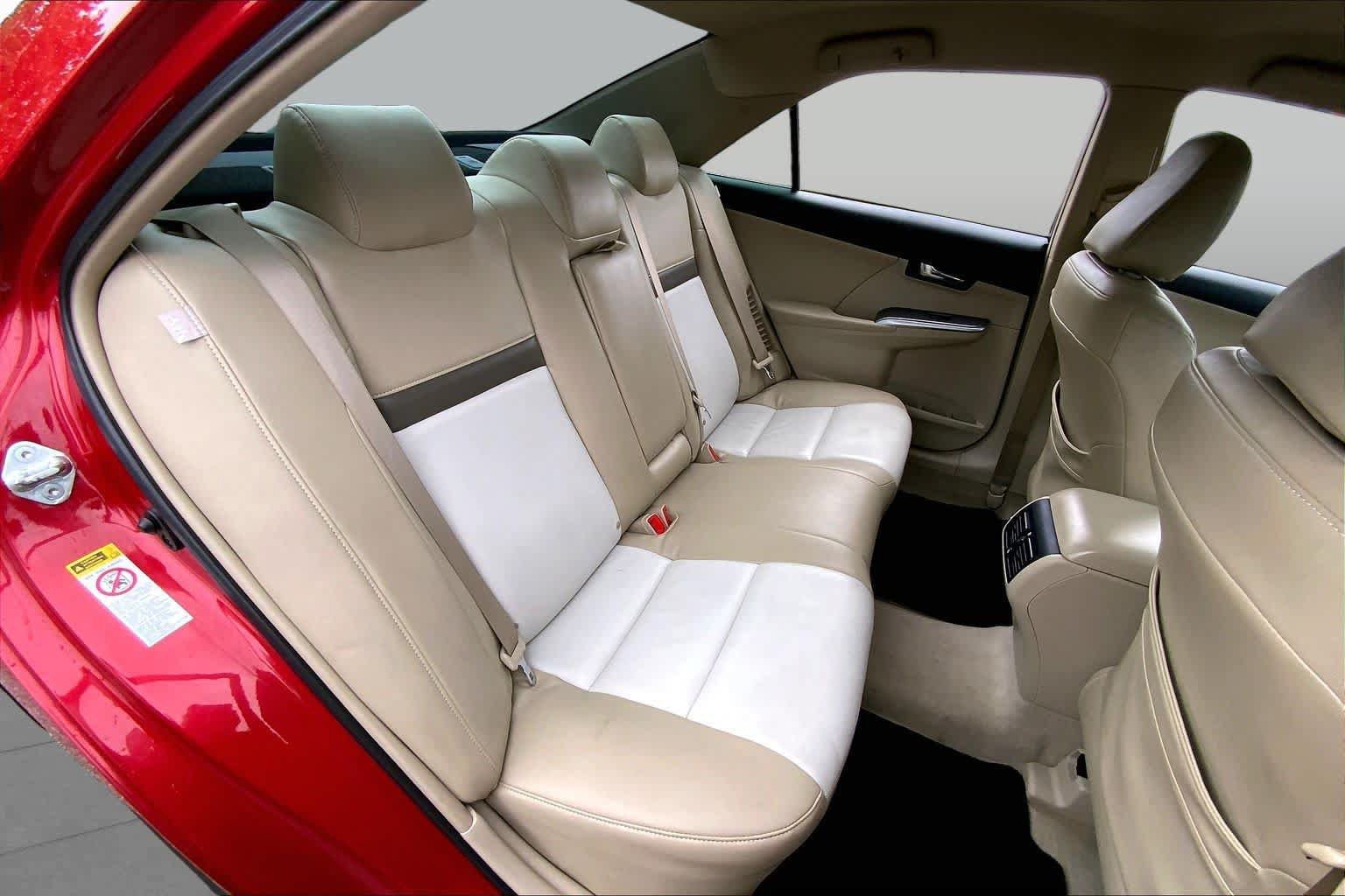 Used 2013 Toyota Camry XLE w/ Convenience Pkg FWD image 20
