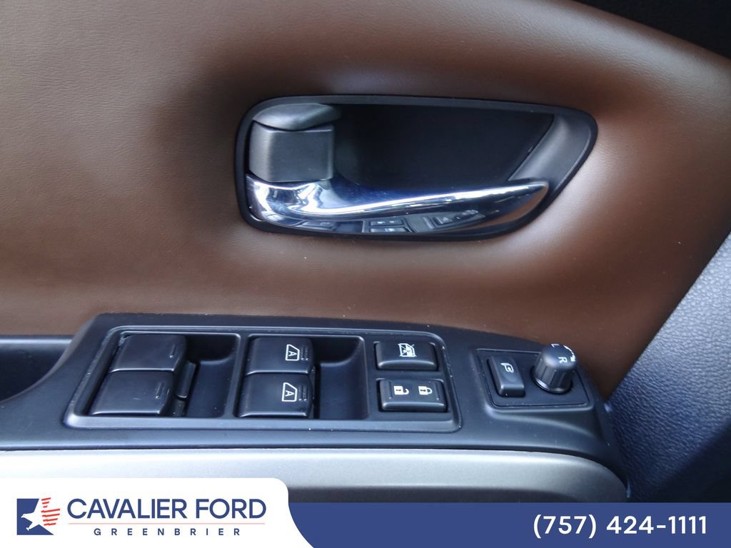 Used 2023 Nissan Titan Platinum Reserve w/ Moonroof Package AWD/4WD image 21
