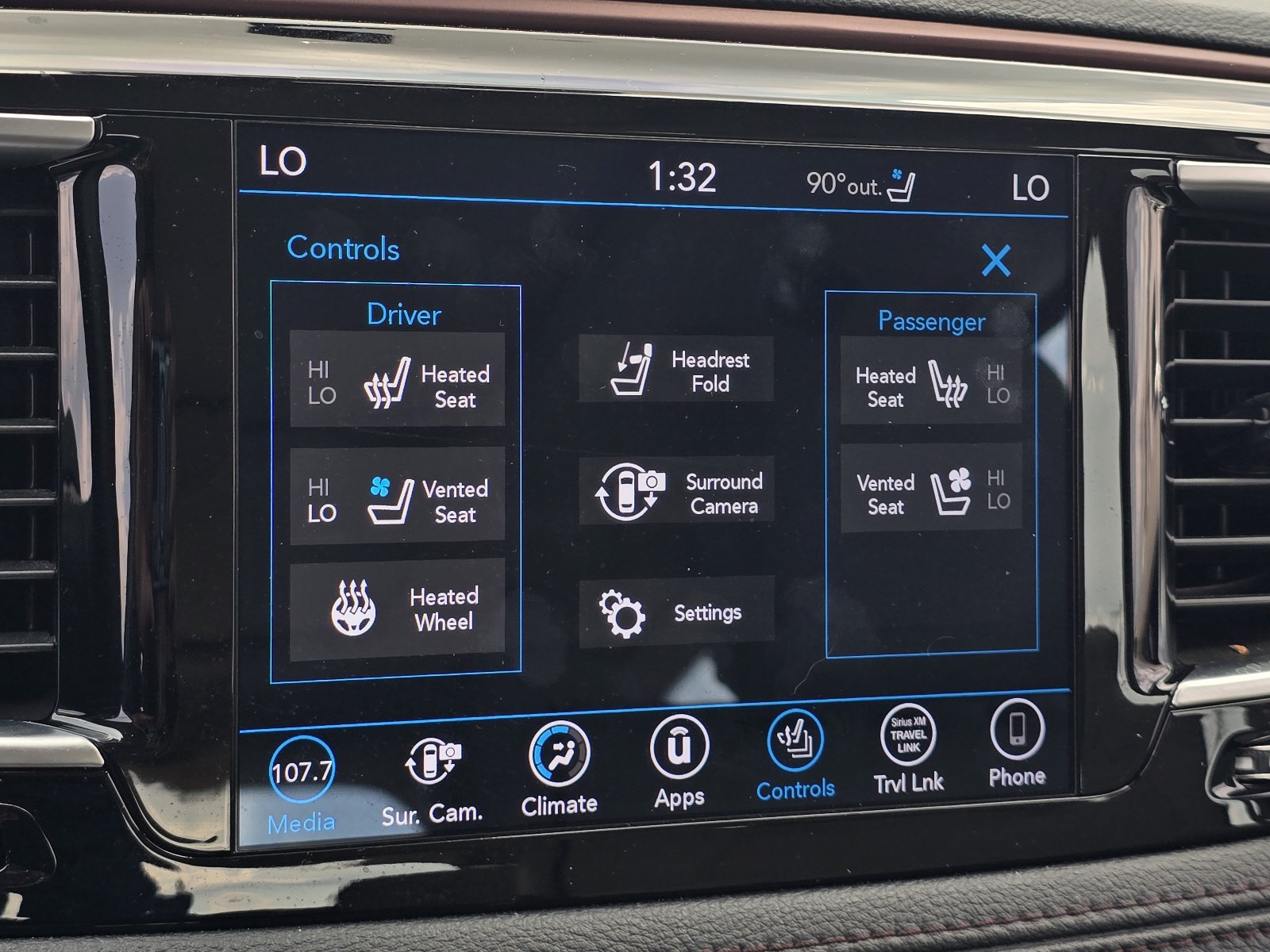 Used 2020 Chrysler Pacifica Limited w/ Advanced Safetytec Group FWD image 20