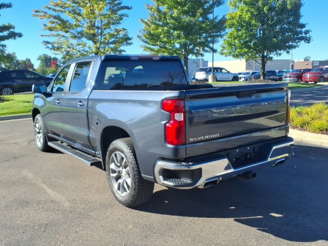 Used 2021 Chevrolet Silverado 1500 LT AWD/4WD image 6