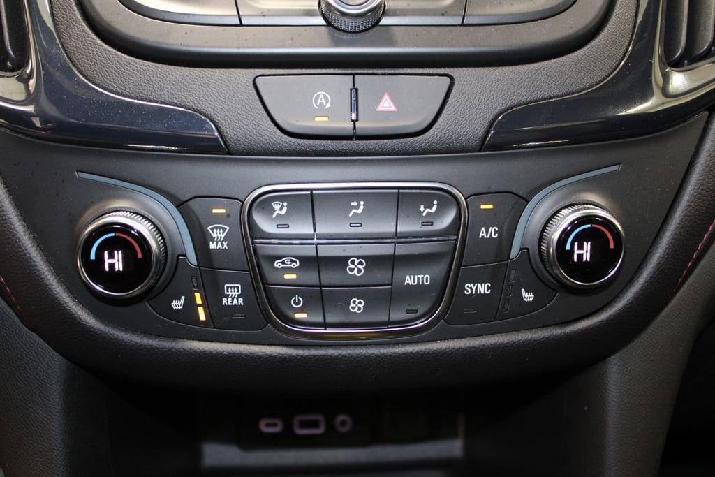 Used 2024 Chevrolet Equinox RS w/ RS Leather Package image 48