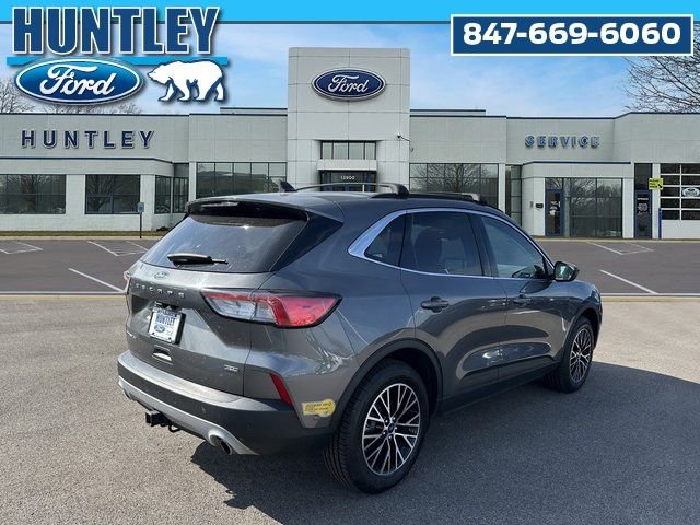 Used 2022 Ford Escape Titanium w/ Titanium Premium Package image 5