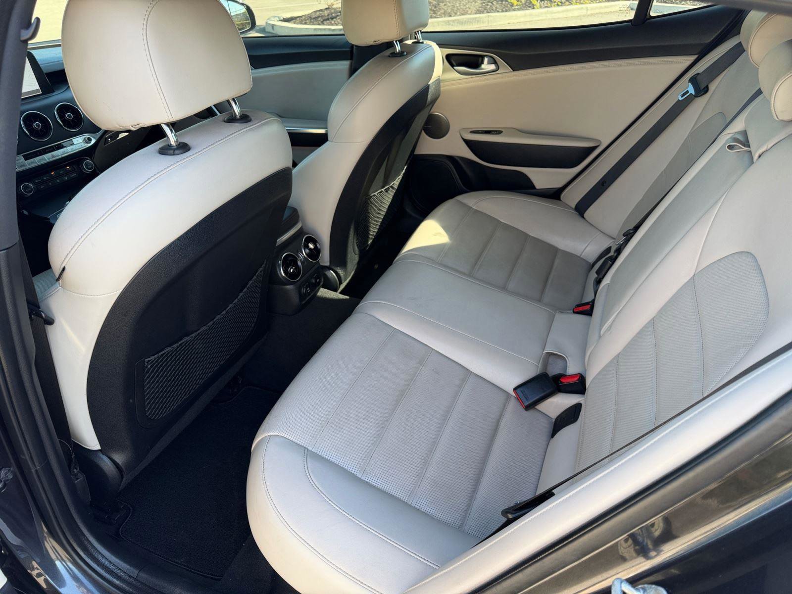 Used 2019 Kia Stinger GT2 image 39