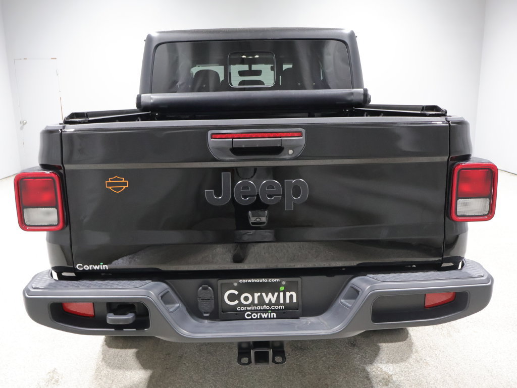 Used 2023 Jeep Gladiator Sport AWD/4WD image 3