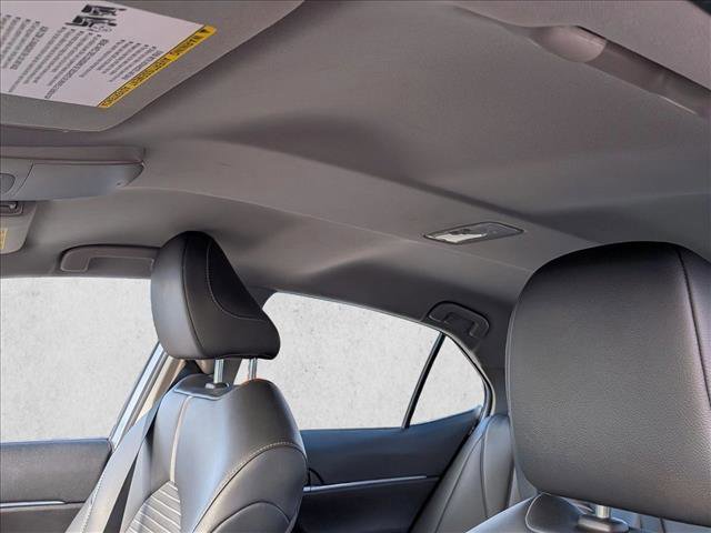 Used 2023 Toyota Camry SE image 18