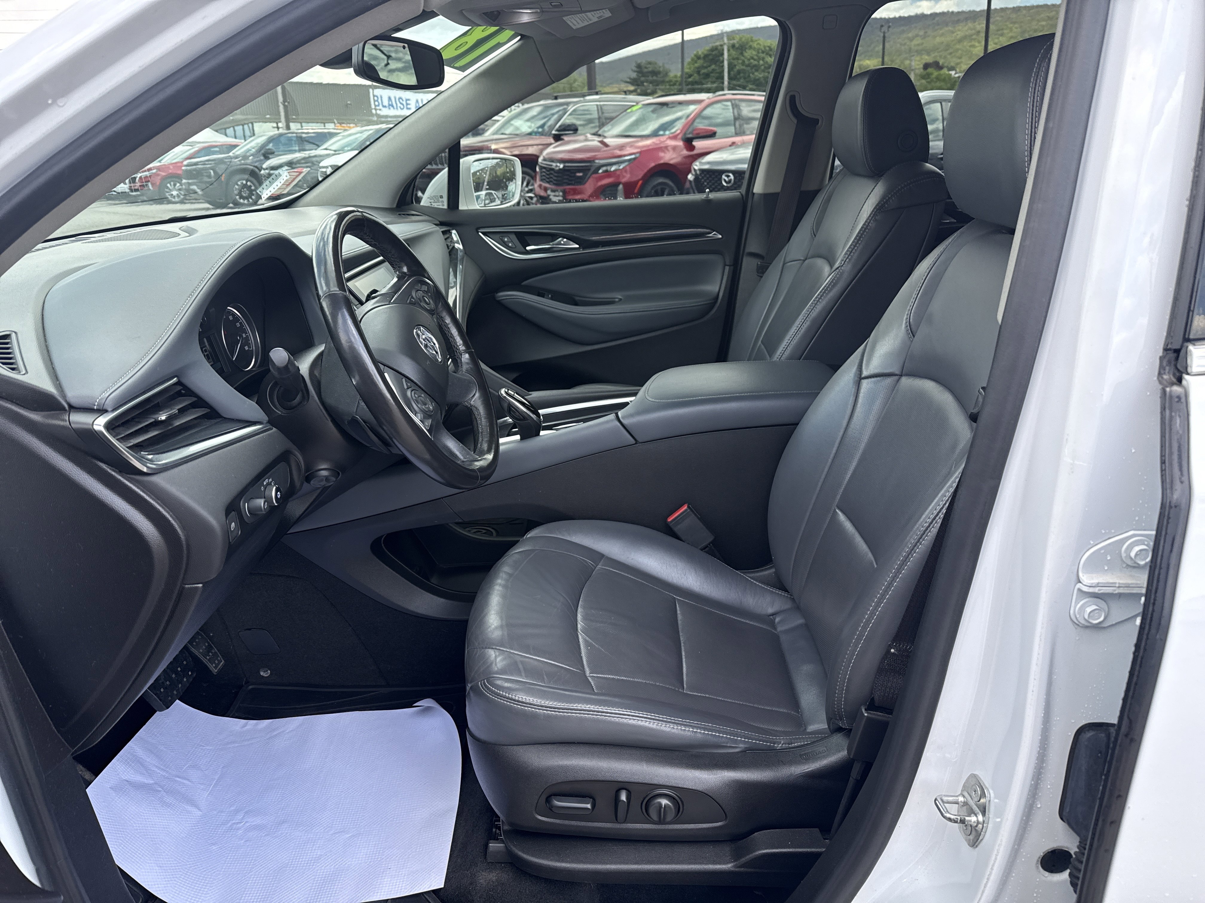 Used 2018 Buick Enclave Premium AWD/4WD image 12