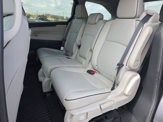 New 2026 Honda Odyssey Touring image 5