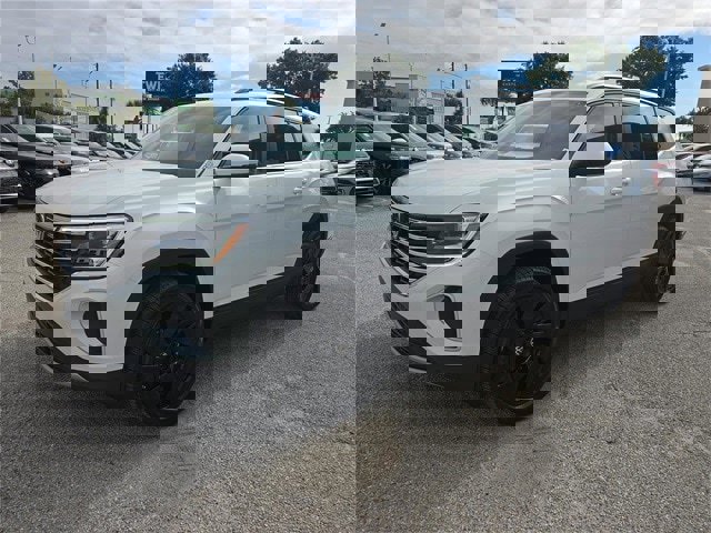 New 2026 Volkswagen Atlas SE image 8