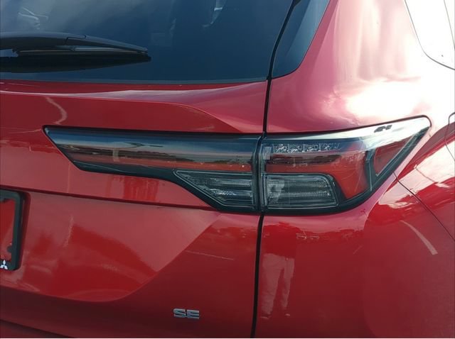 New 2026 Mitsubishi Outlander SE FWD image 11
