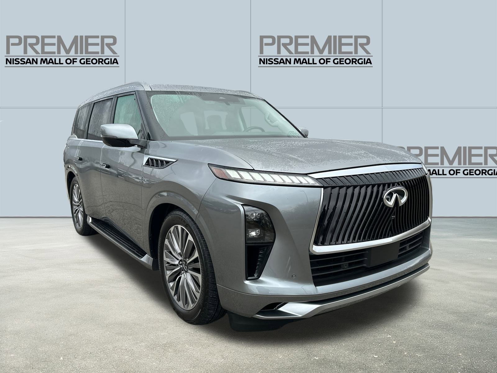 Used 2025 INFINITI QX80 Sensory image 3