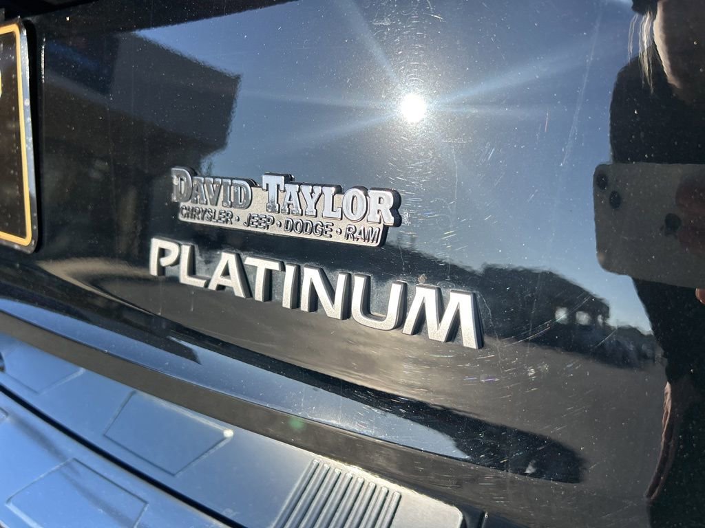 Used 2024 Nissan Rogue Platinum w/ Platinum Premium Package image 17