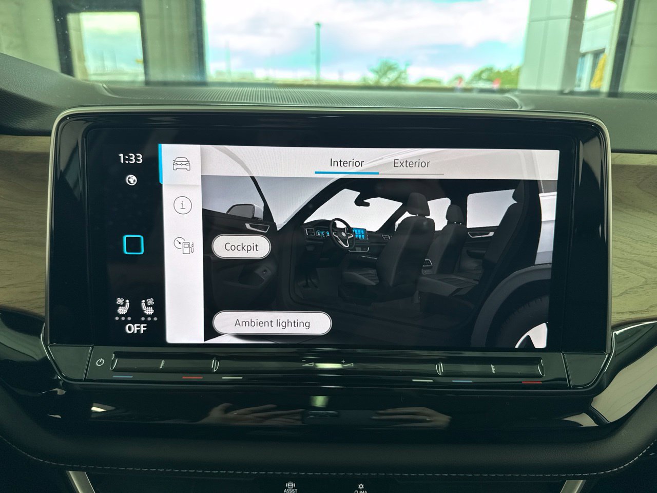 Used 2026 Volkswagen Atlas SE FWD image 28