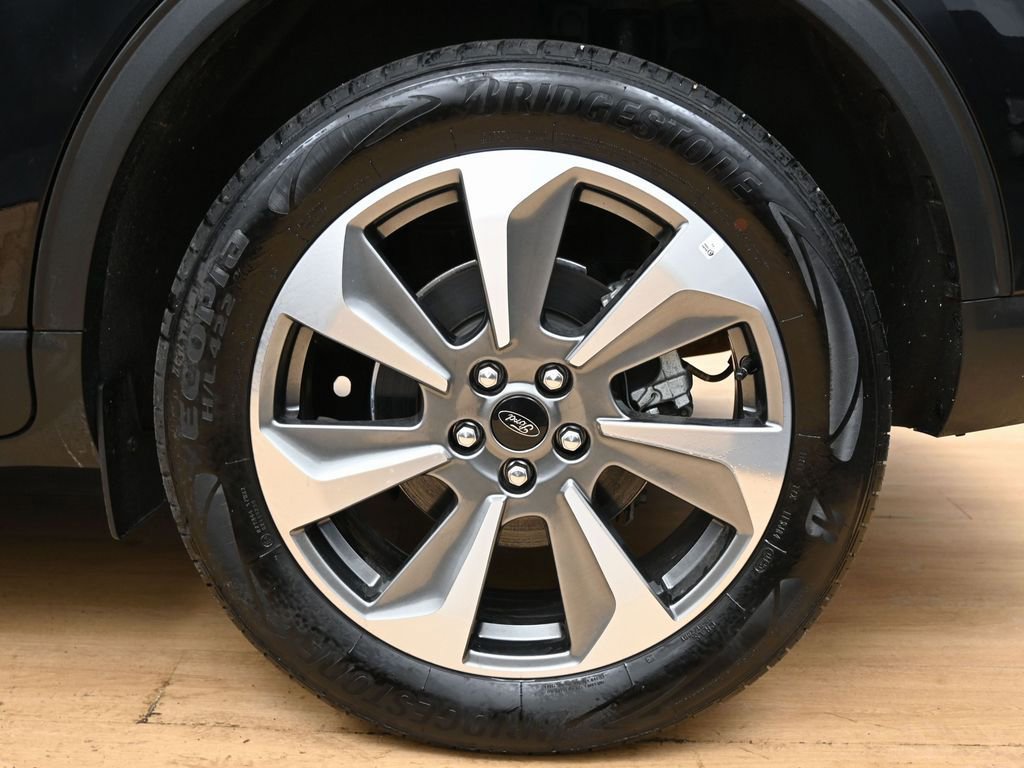 Used 2025 Ford Escape Platinum AWD/4WD image 12