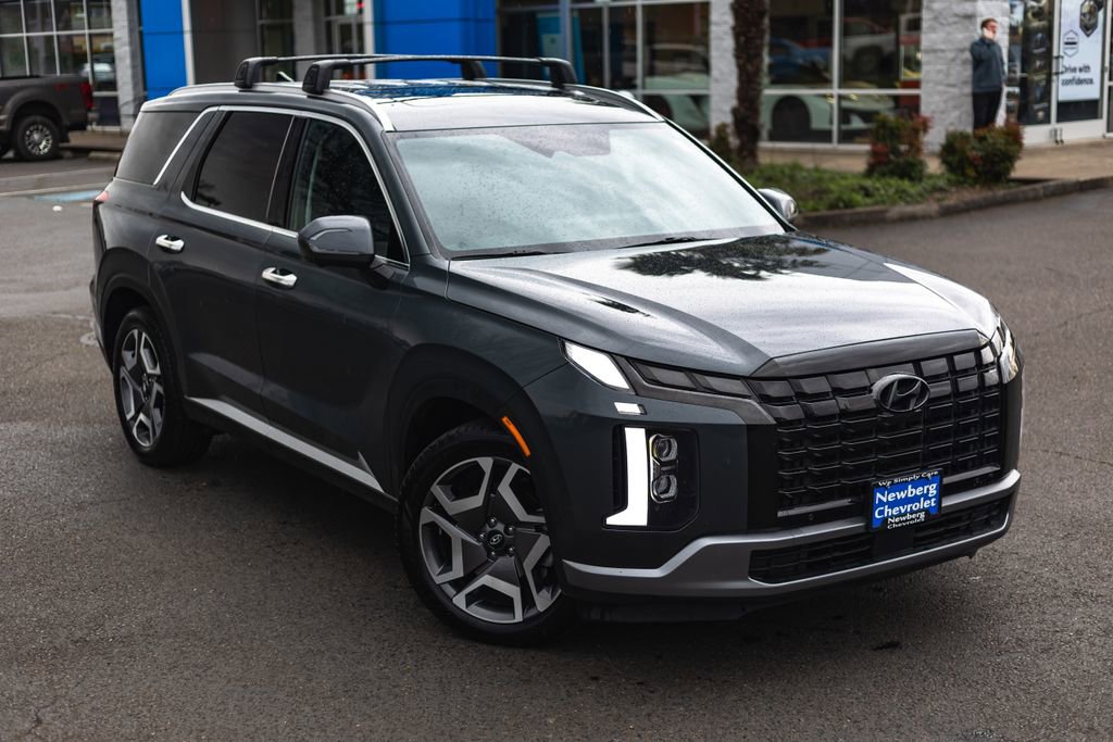 Used 2023 Hyundai Palisade SEL w/ Premium Package image 2