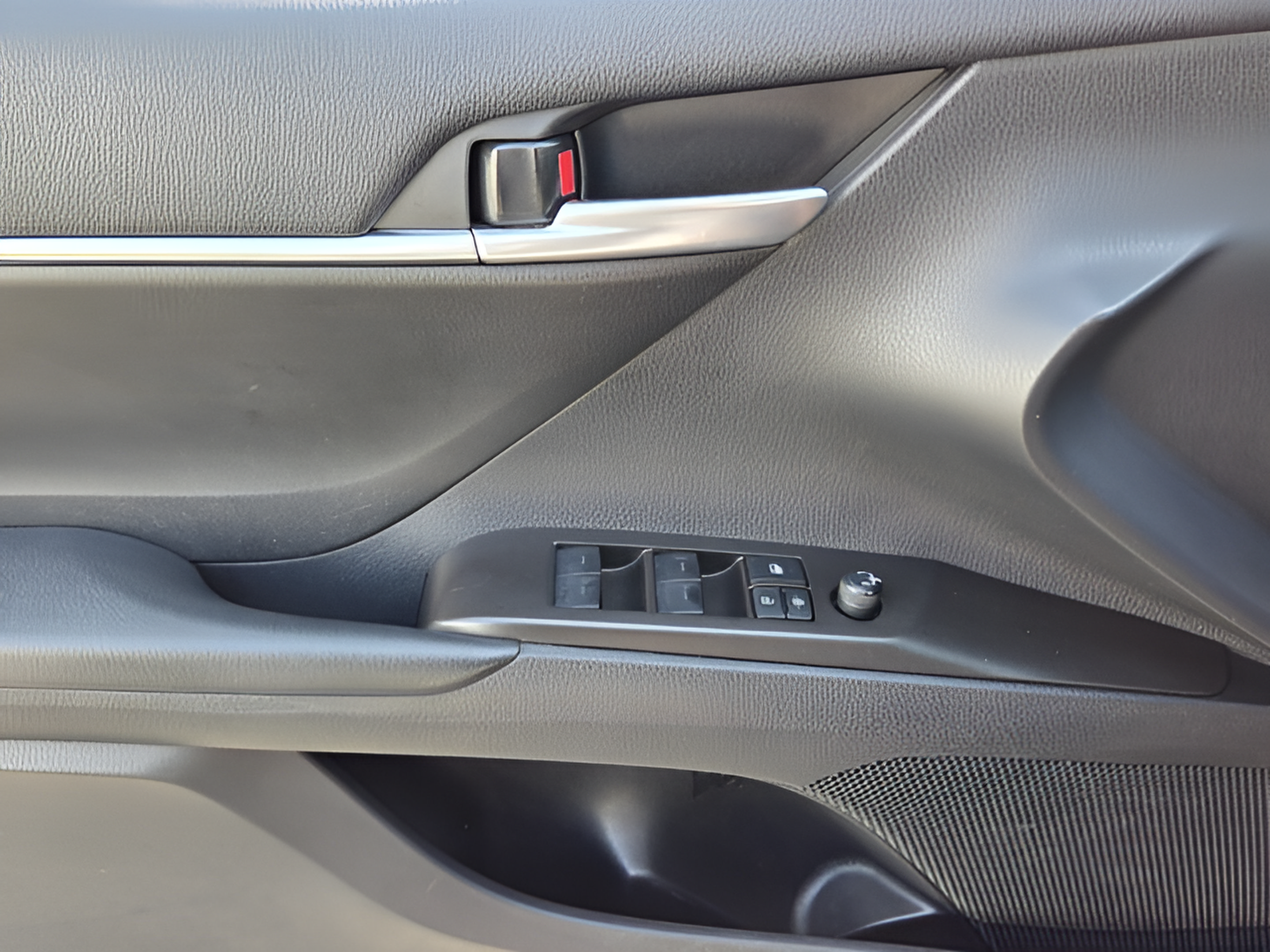 Used 2024 Toyota Camry SE FWD image 26