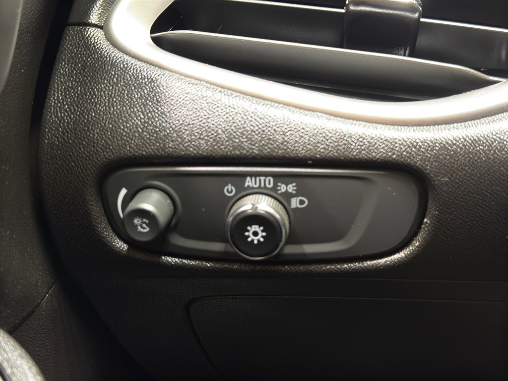 Used 2022 Chevrolet Malibu LT image 29