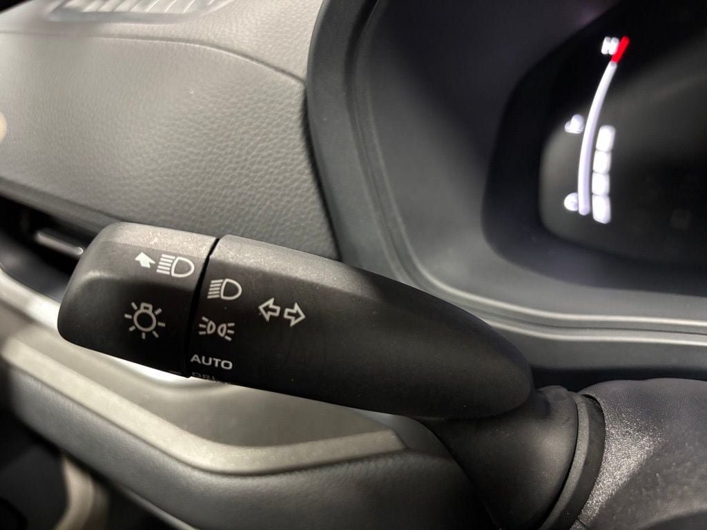 Used 2025 Toyota Grand Highlander AWD image 21