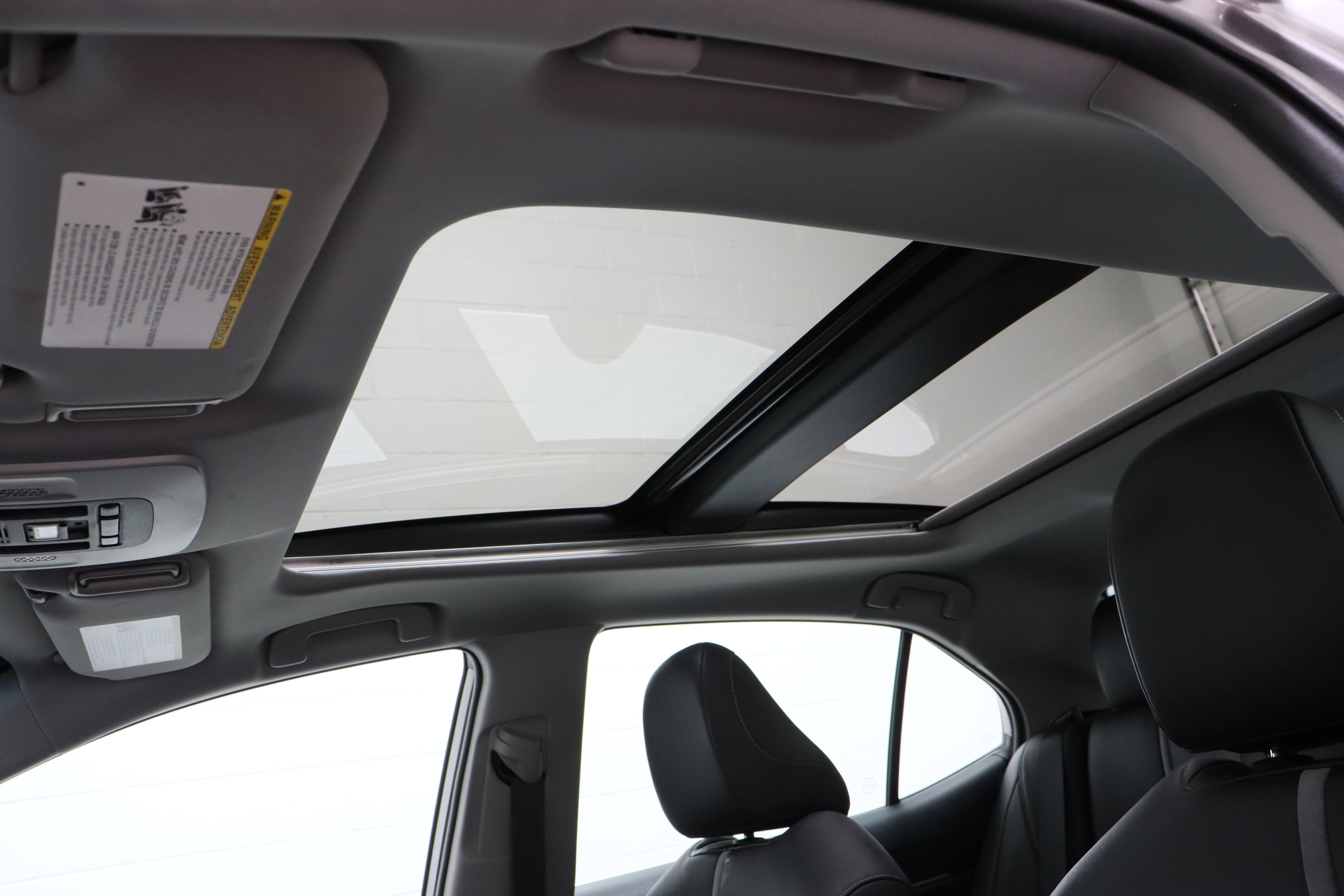 Used 2018 Toyota Camry XSE image 27