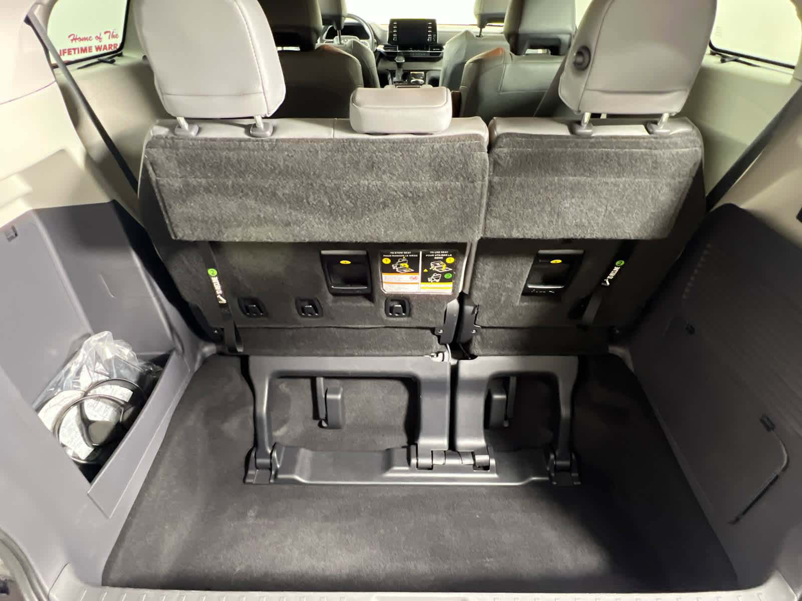 Used 2021 Toyota Sienna Limited image 6