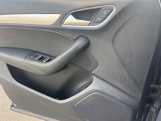 Used 2018 Audi Q3 2.0T Premium Plus w/ Premium Plus Package image 6