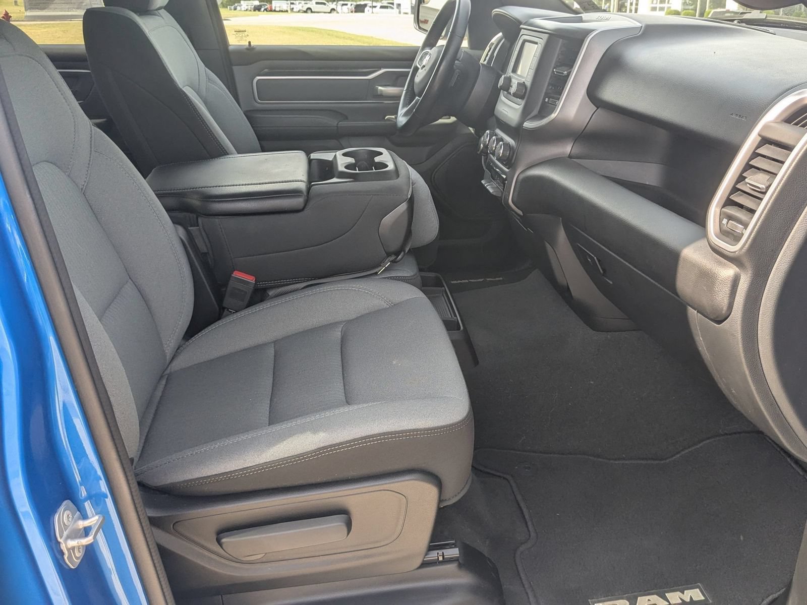 Used 2022 RAM 1500 Big Horn AWD/4WD image 34