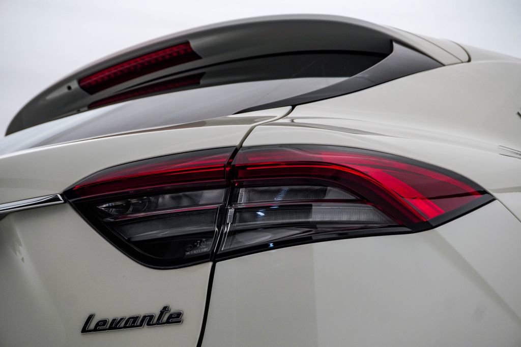 Used 2022 Maserati Levante GT image 13