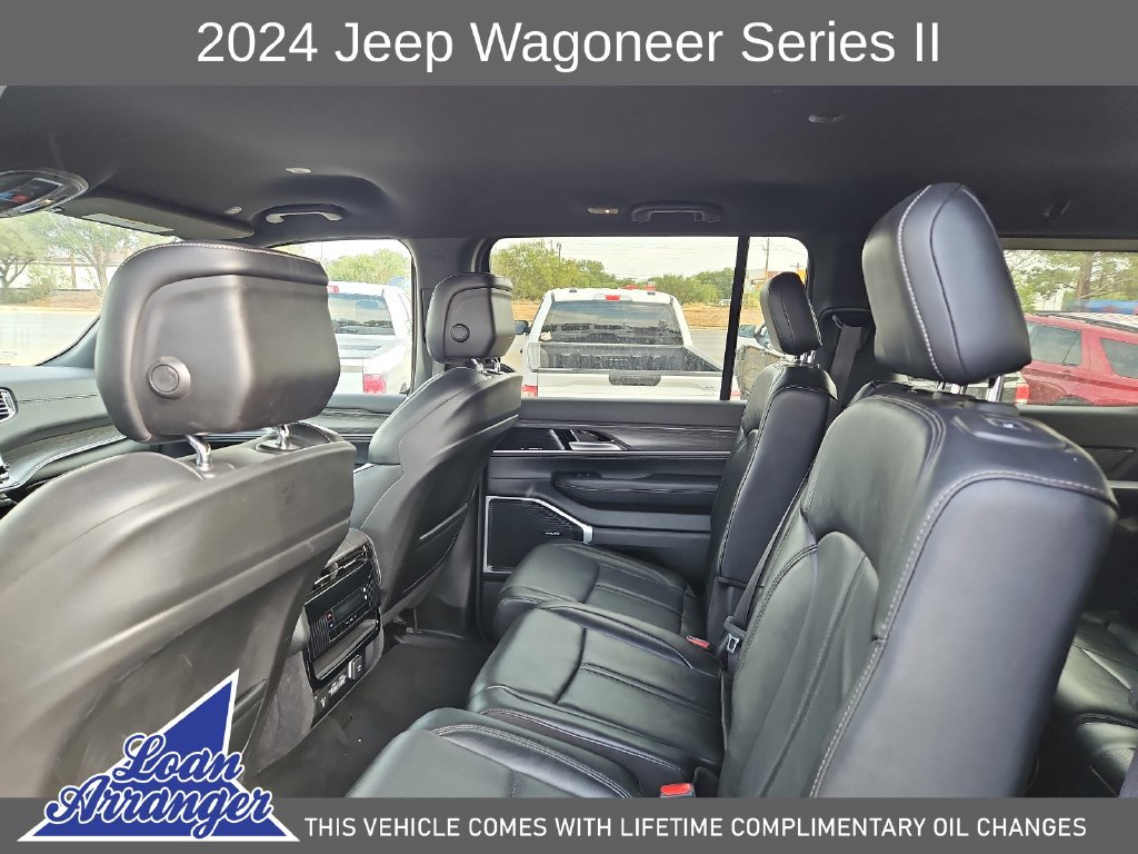 Used 2024 Jeep Wagoneer Series II RWD image 19