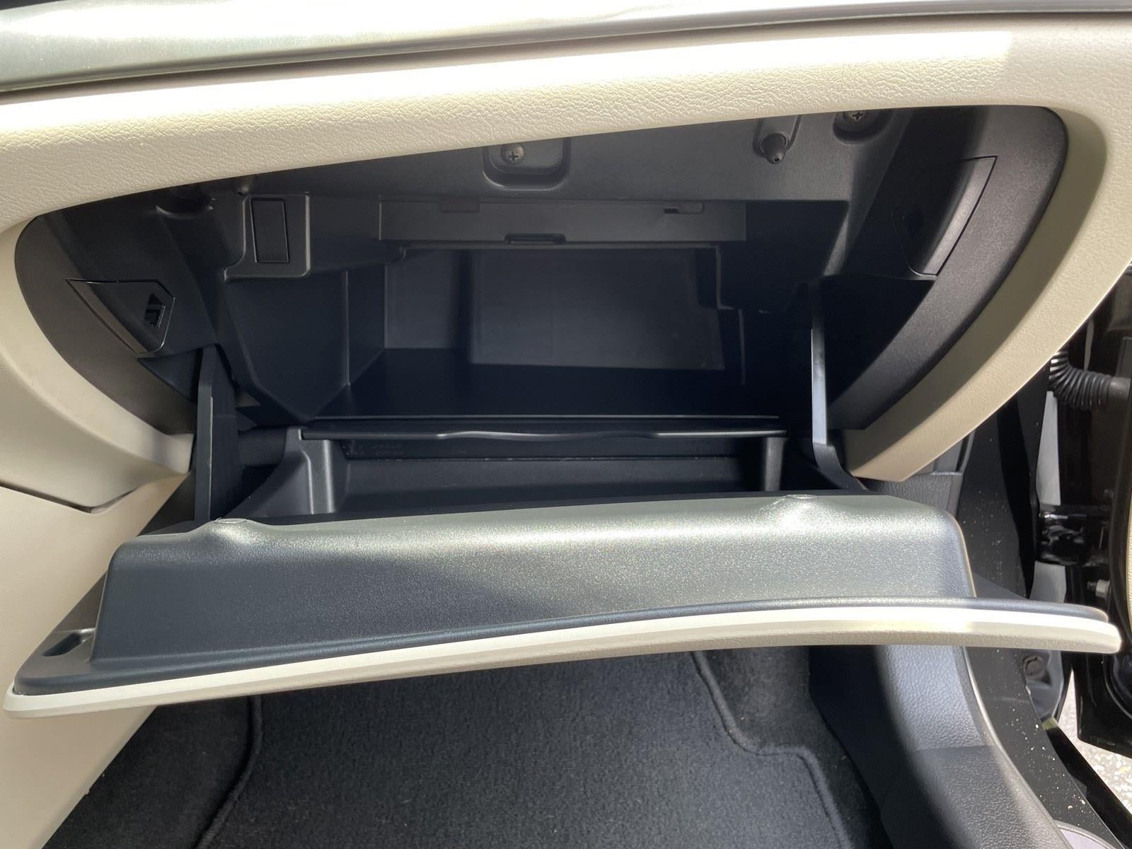 Used 2022 Nissan Maxima SV w/ Floor Mat Group FWD image 43