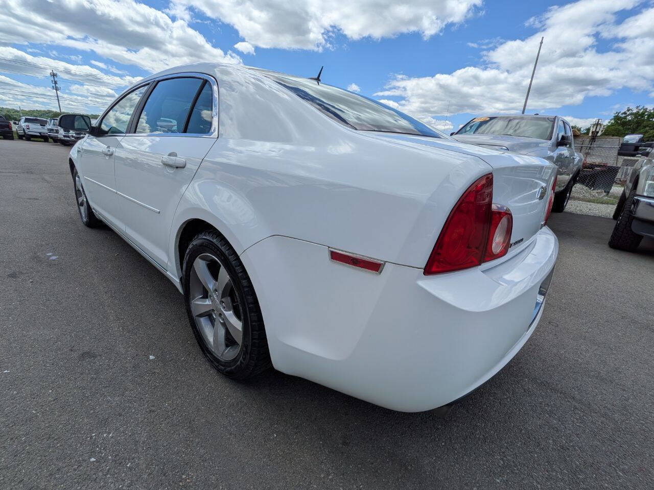 Used 2009 Chevrolet Malibu Hybrid FWD image 4