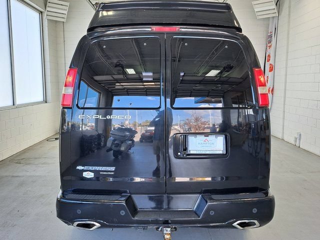 Used 2015 Chevrolet Express 2500 RWD image 6