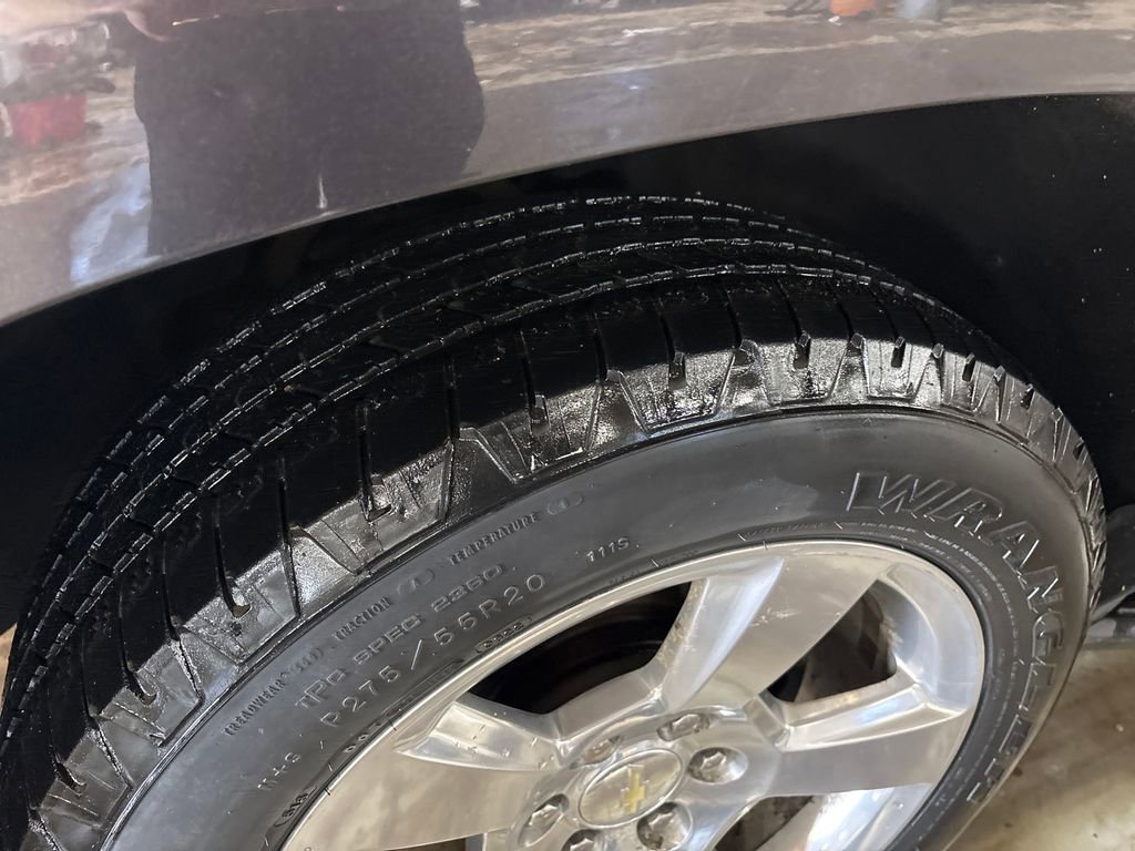 Used 2017 Chevrolet Suburban LS image 12