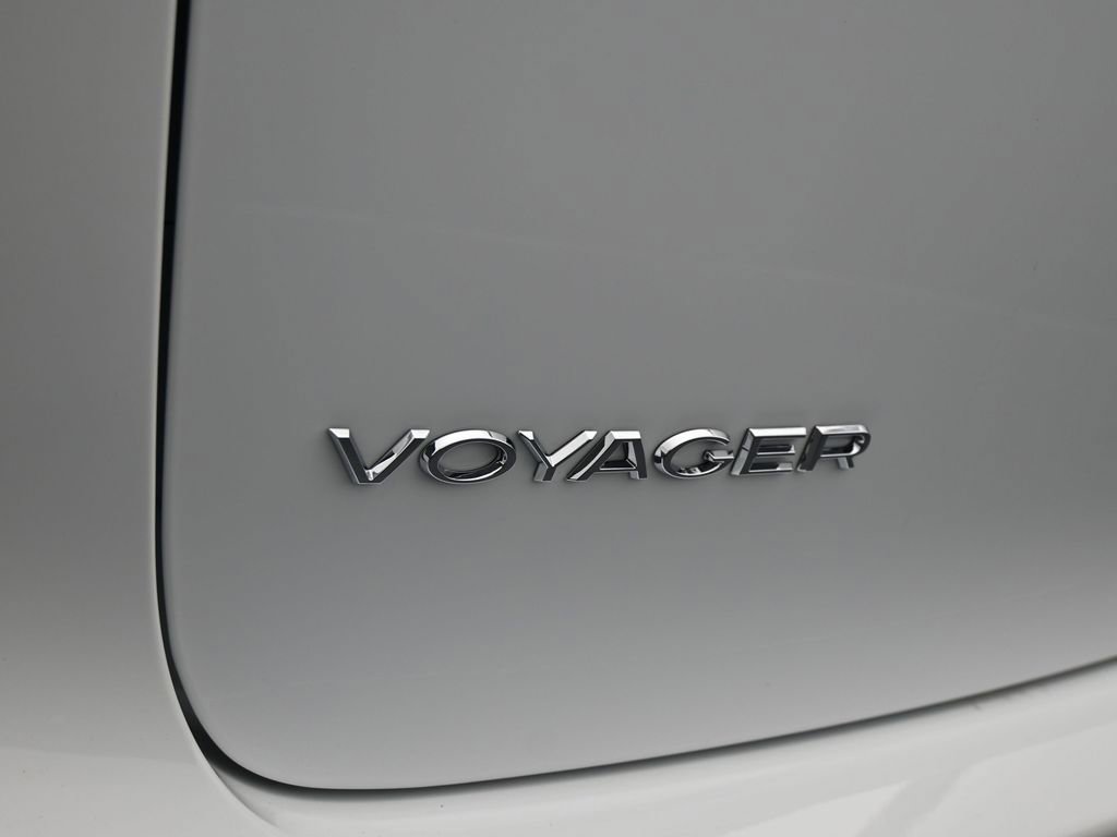 Used 2026 Chrysler Voyager LX image 32