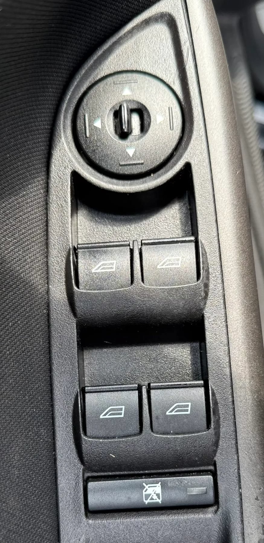 Used 2017 Ford Focus SEL FWD image 23