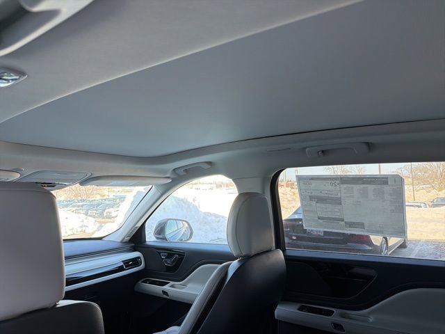 New 2026 Lincoln Aviator AWD image 10