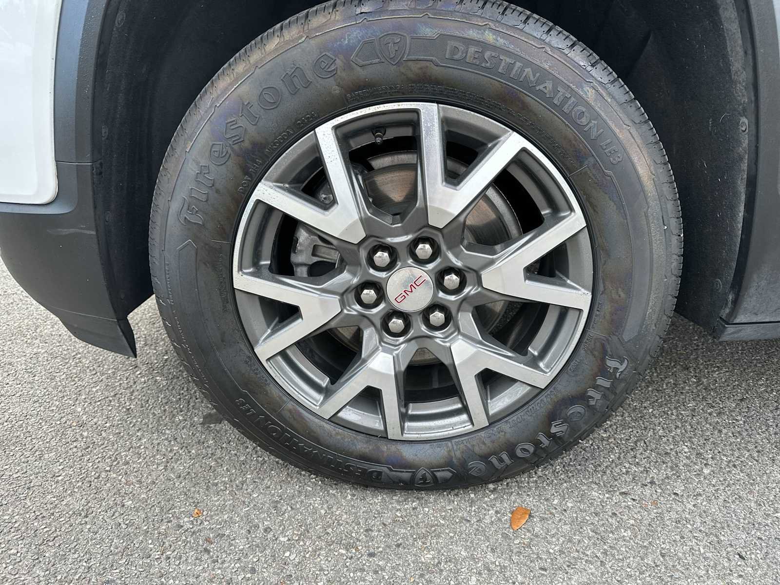 Used 2022 GMC Acadia SLE w/ Driver Convenience Package image 12