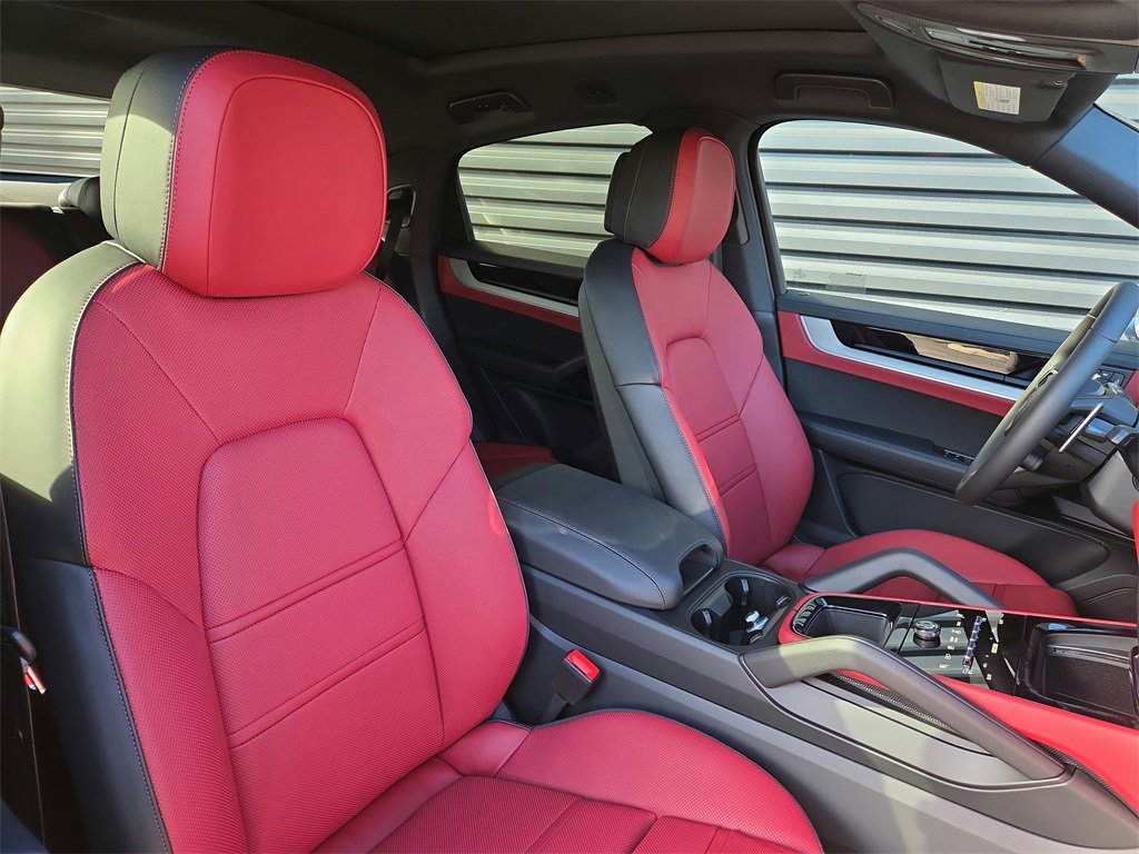 New 2026 Porsche Cayenne Coupe image 19