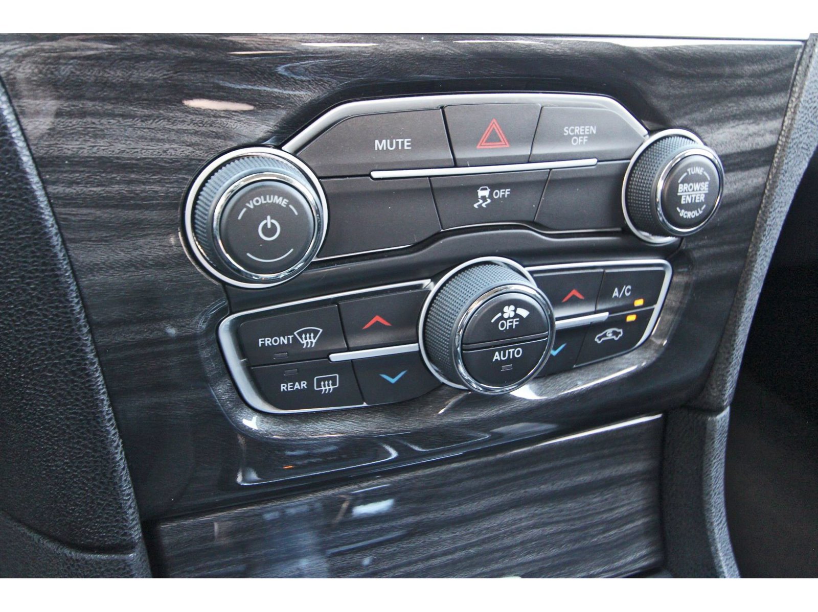 Used 2022 Chrysler 300 Touring w/ Sport Appearance Package RWD image 26