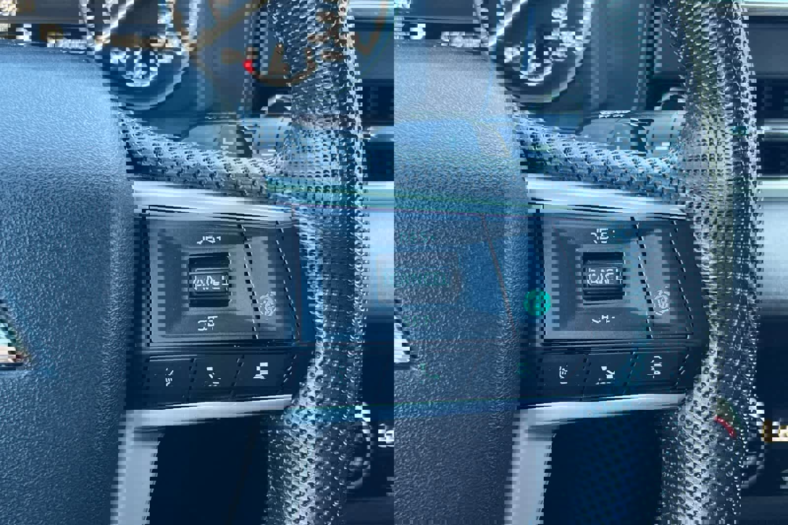 Used 2023 Mitsubishi Outlander SE image 29