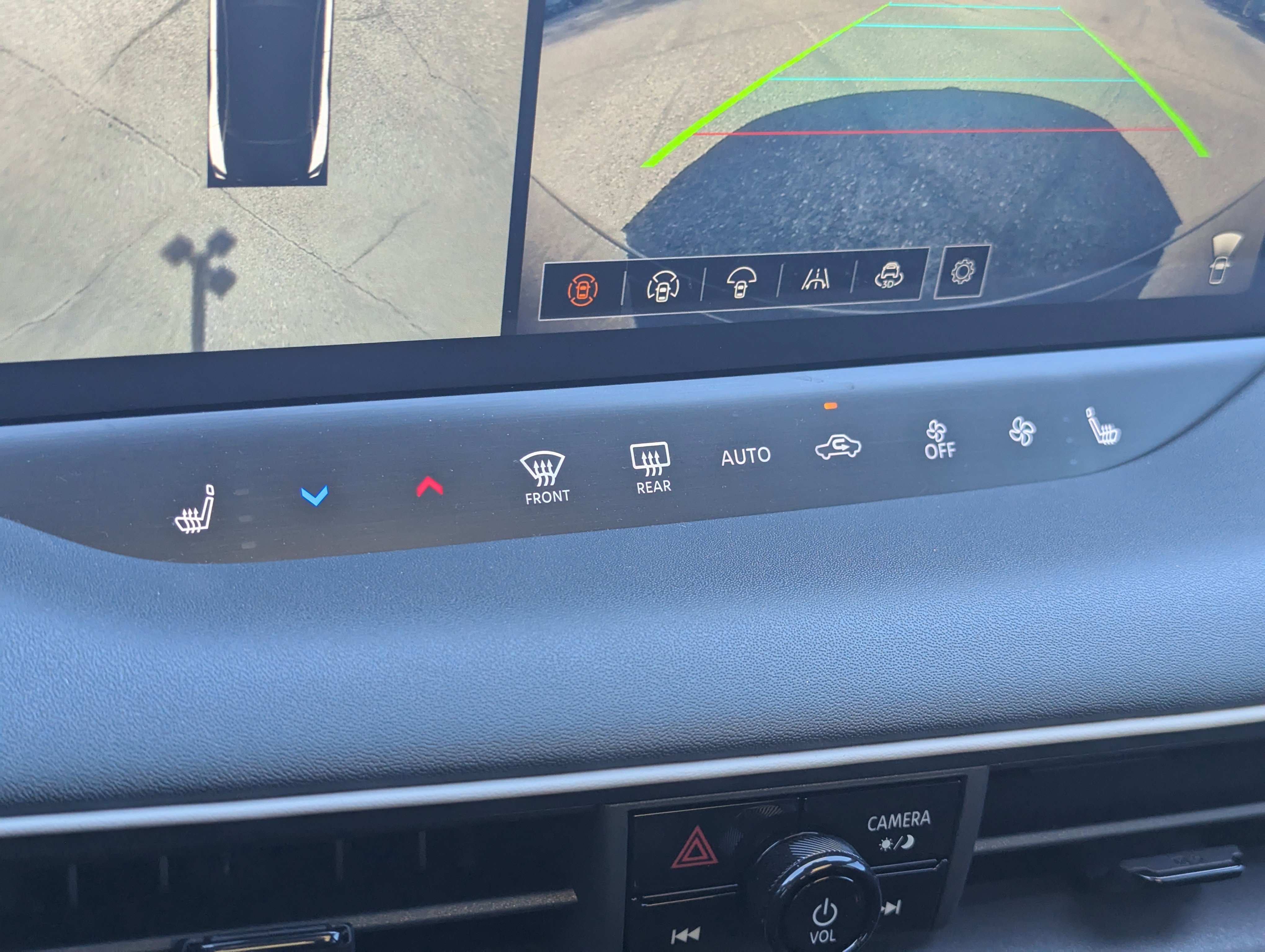 New 2026 Nissan Leaf Platinum+ w/ Cargo Package (Platinum+) image 16