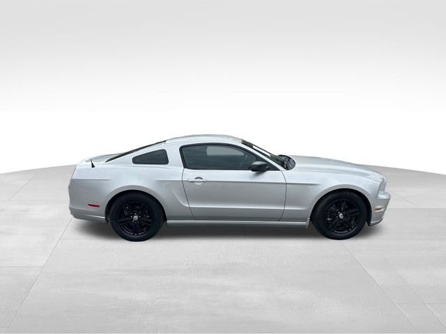 Used 2013 Ford Mustang Coupe RWD image 6