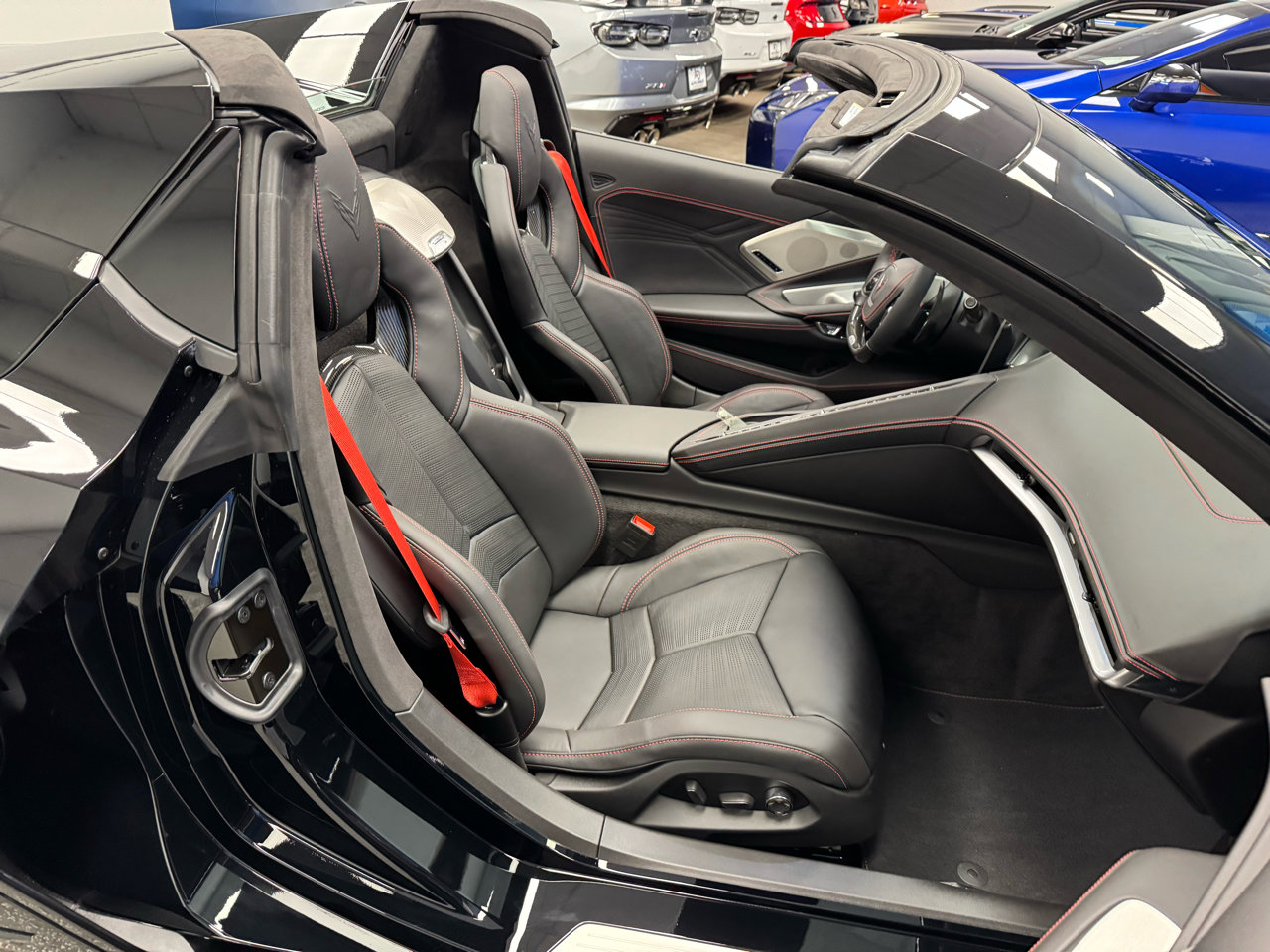 Used 2025 Chevrolet Corvette Z06 image 19