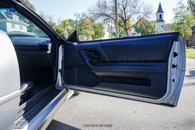 Used 1995 Chevrolet Camaro Z28 RWD image 35