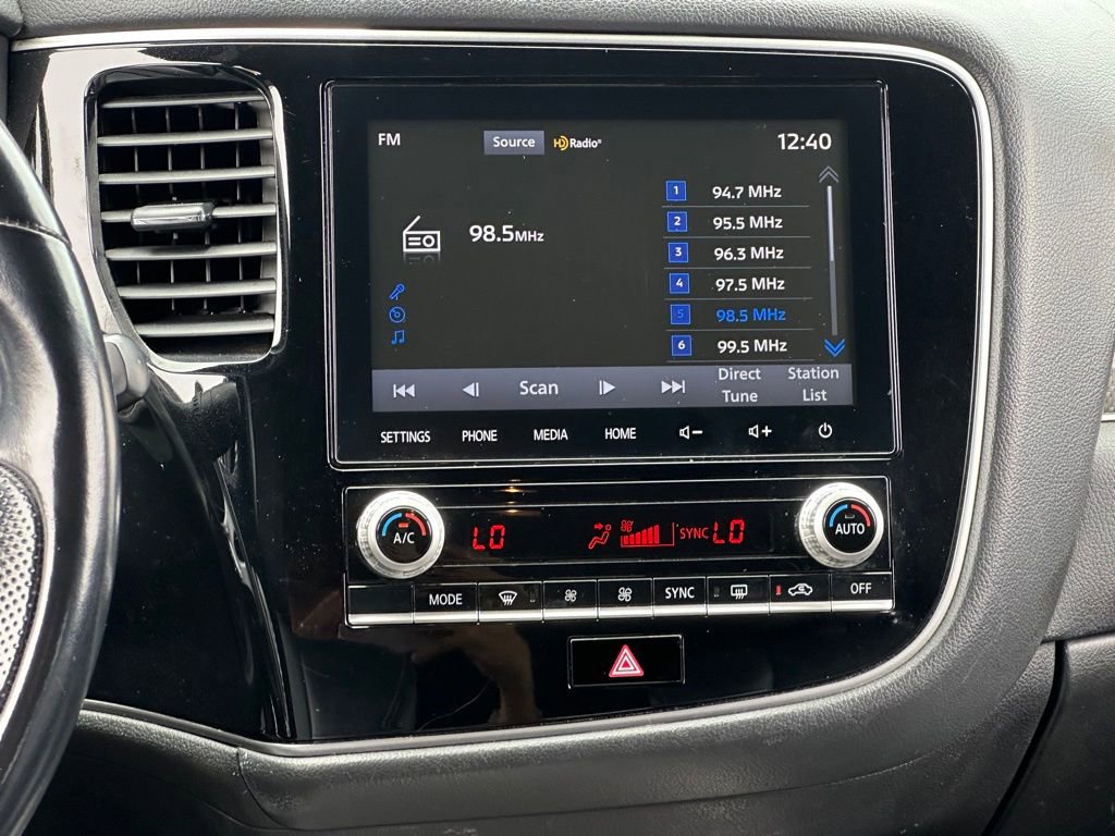 Used 2022 Mitsubishi Outlander SEL image 17