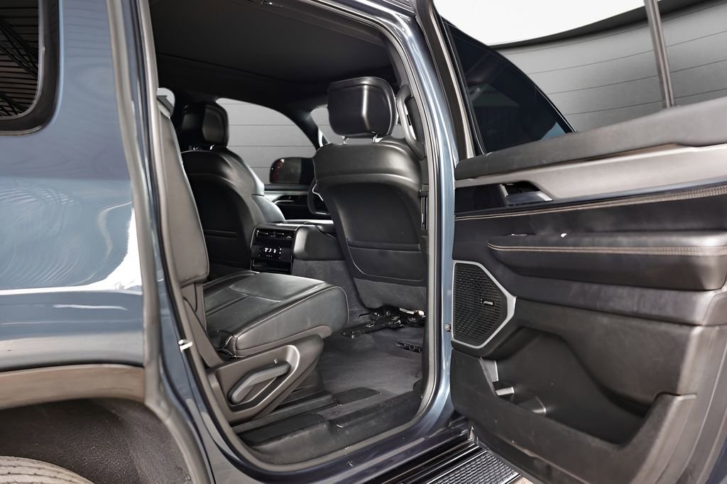 Used 2023 Jeep Wagoneer Series II image 68