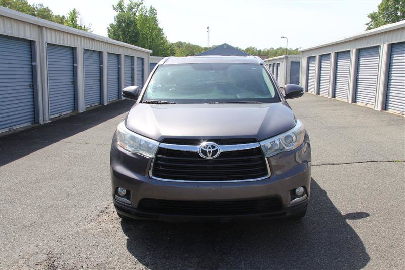 Used 2014 Toyota Highlander Limited FWD image 3