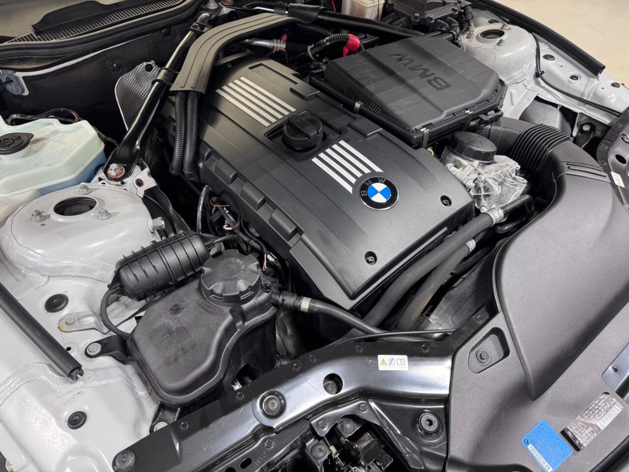 Used 2011 BMW Z4 sDrive35is RWD image 32