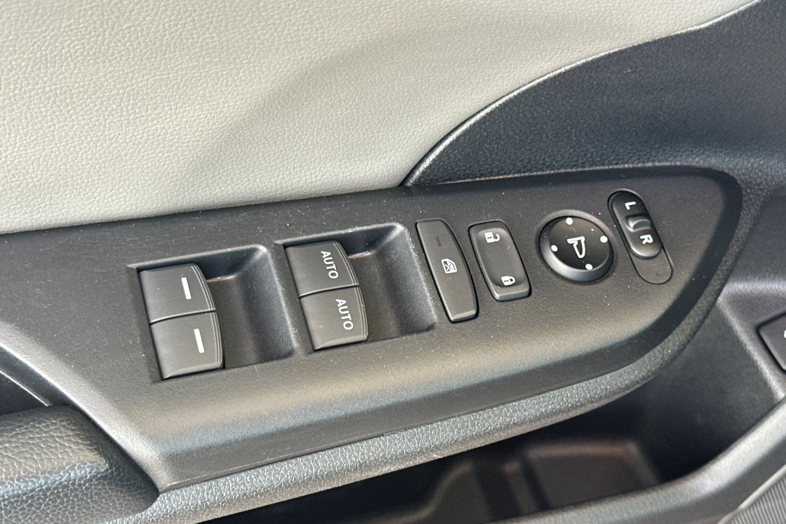 Used 2019 Honda Civic EX-L image 13
