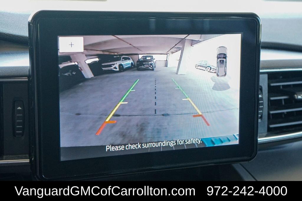 Used 2024 Ford Explorer XLT w/ Equipment Group 202A image 13