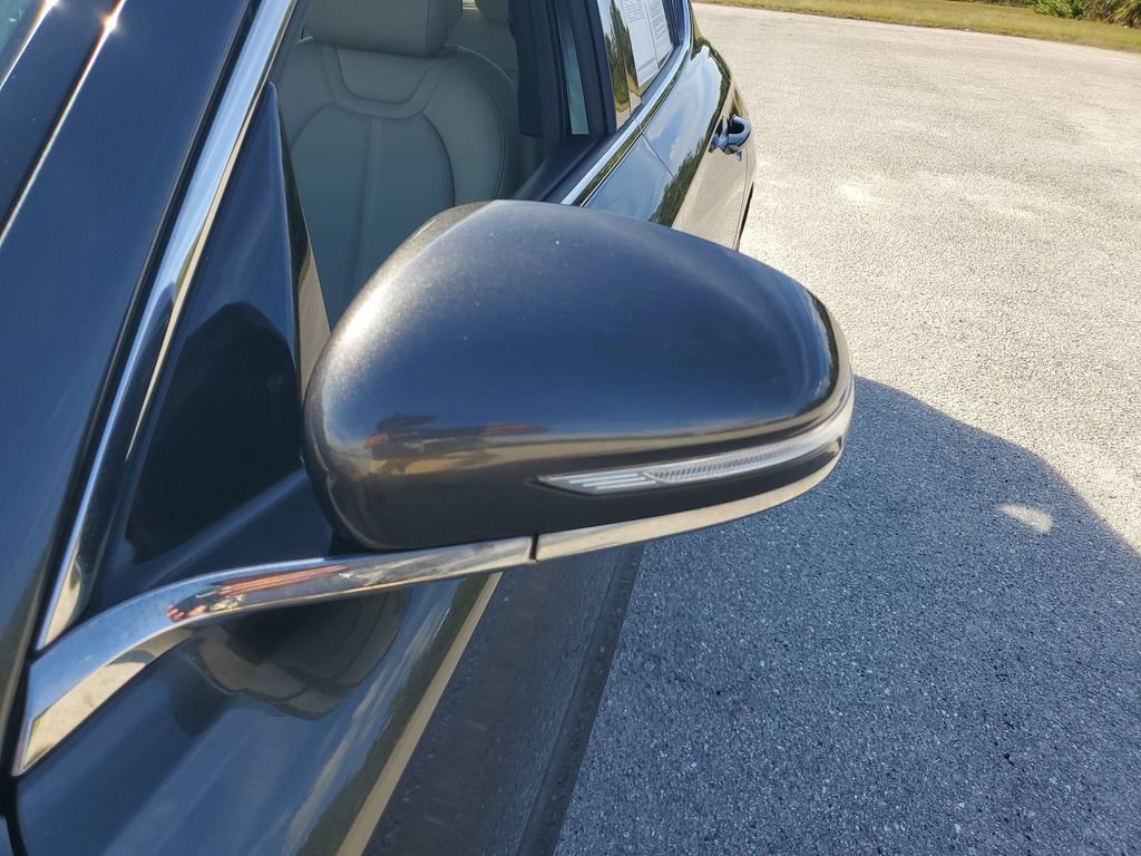 Used 2023 Genesis G70 2.0T image 21