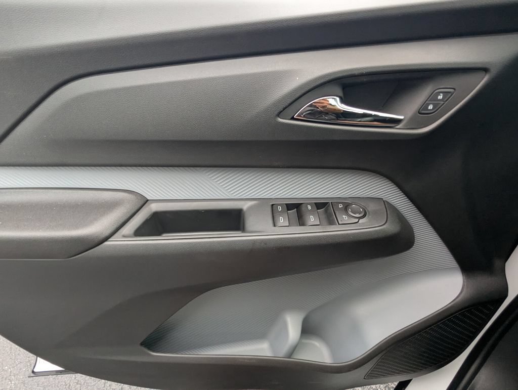 New 2027 Chevrolet Bolt LT w/ Comfort Package FWD image 14